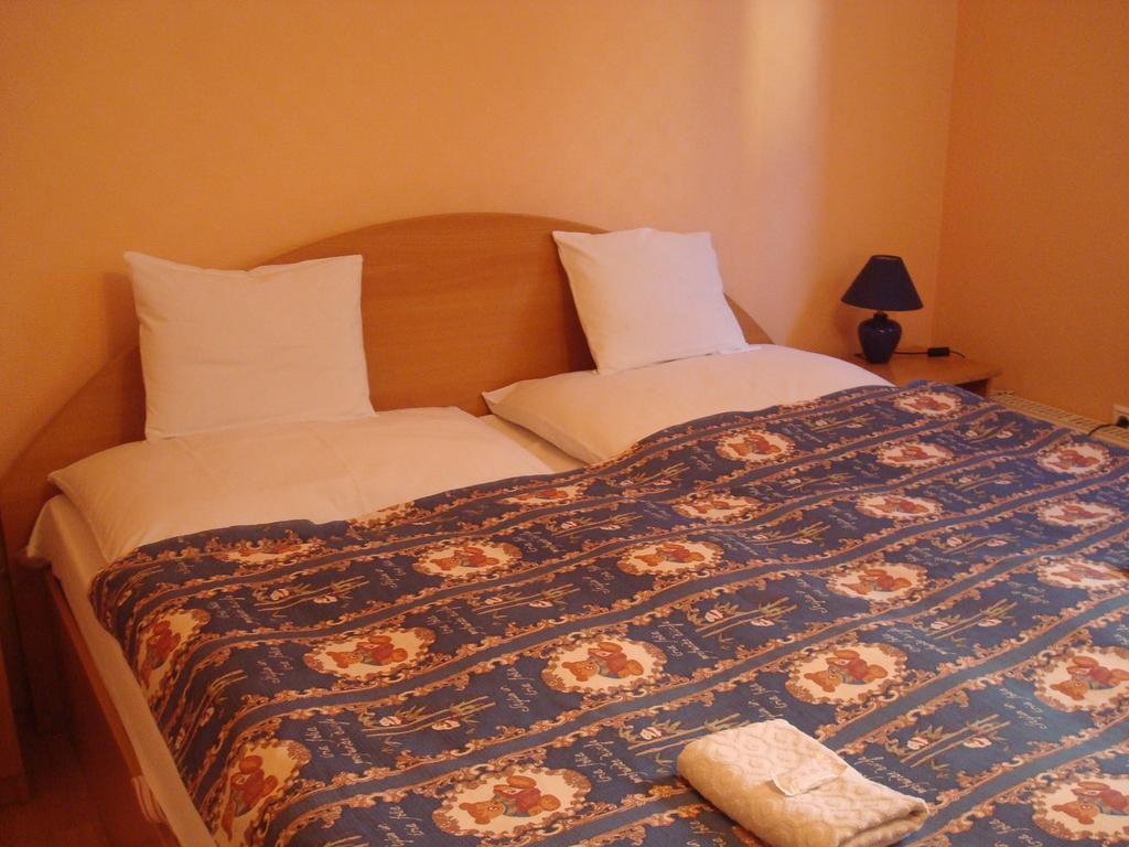 Hotel Arany Trofea Eger Cameră foto